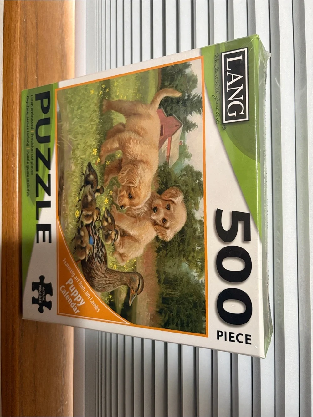 500-Piece Puppy Puzzle - Green and White Box